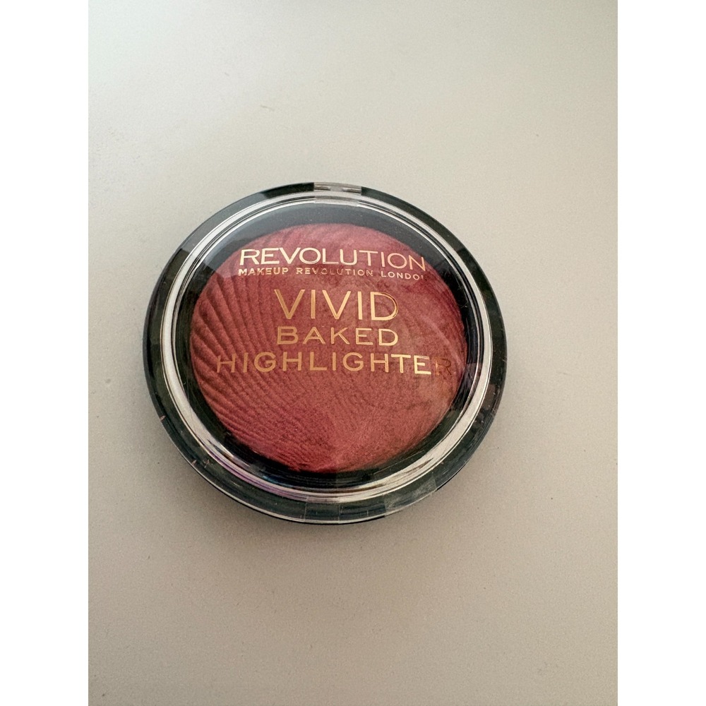 Revolution Vivid Baked‎ Highlighter - Rosegold Lights, .26 oz NEW